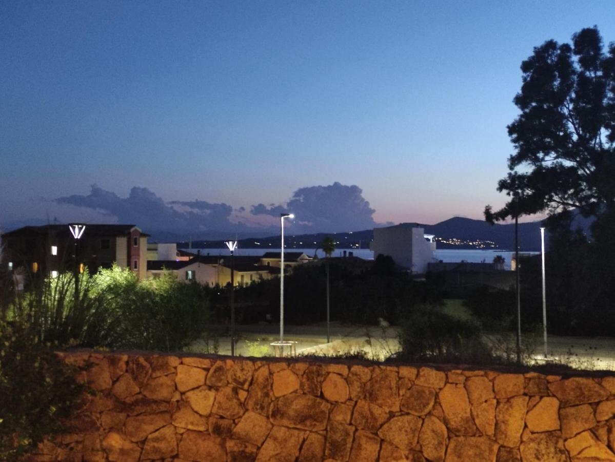 Residence Cala Moresca 15 Golfo Aranci Exteriör bild